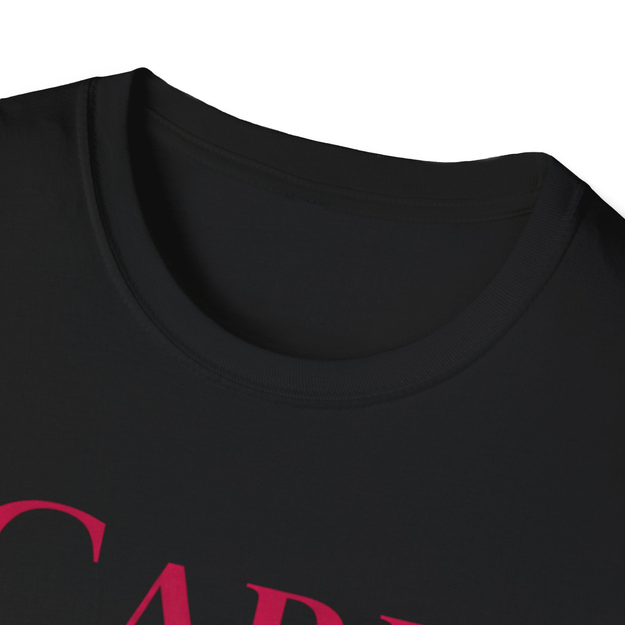 Camiseta "Cuidado con Actitud" — Camiseta de autocuidado con escritura elegante