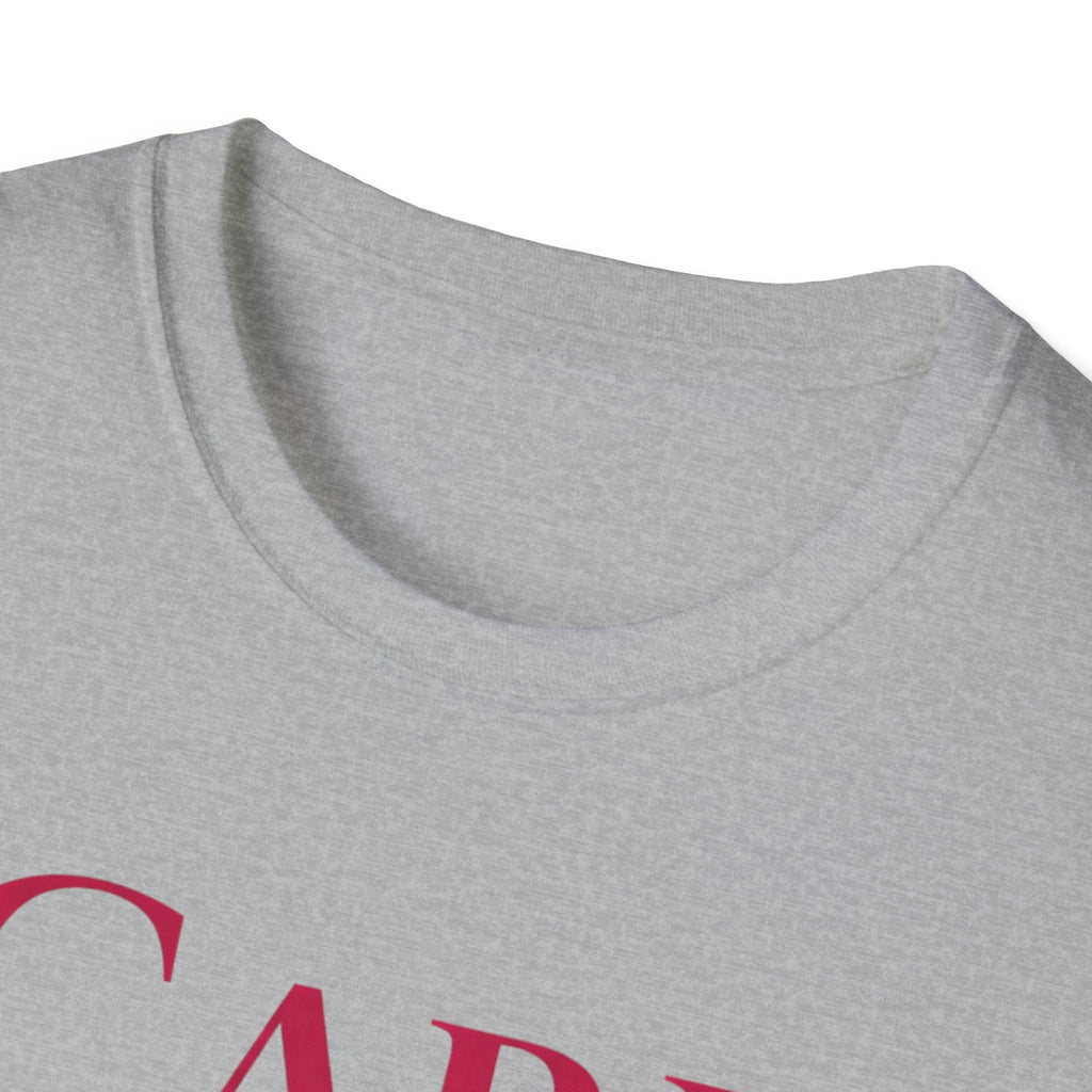 Camiseta "Cuidado con Actitud" — Camiseta de autocuidado con escritura elegante