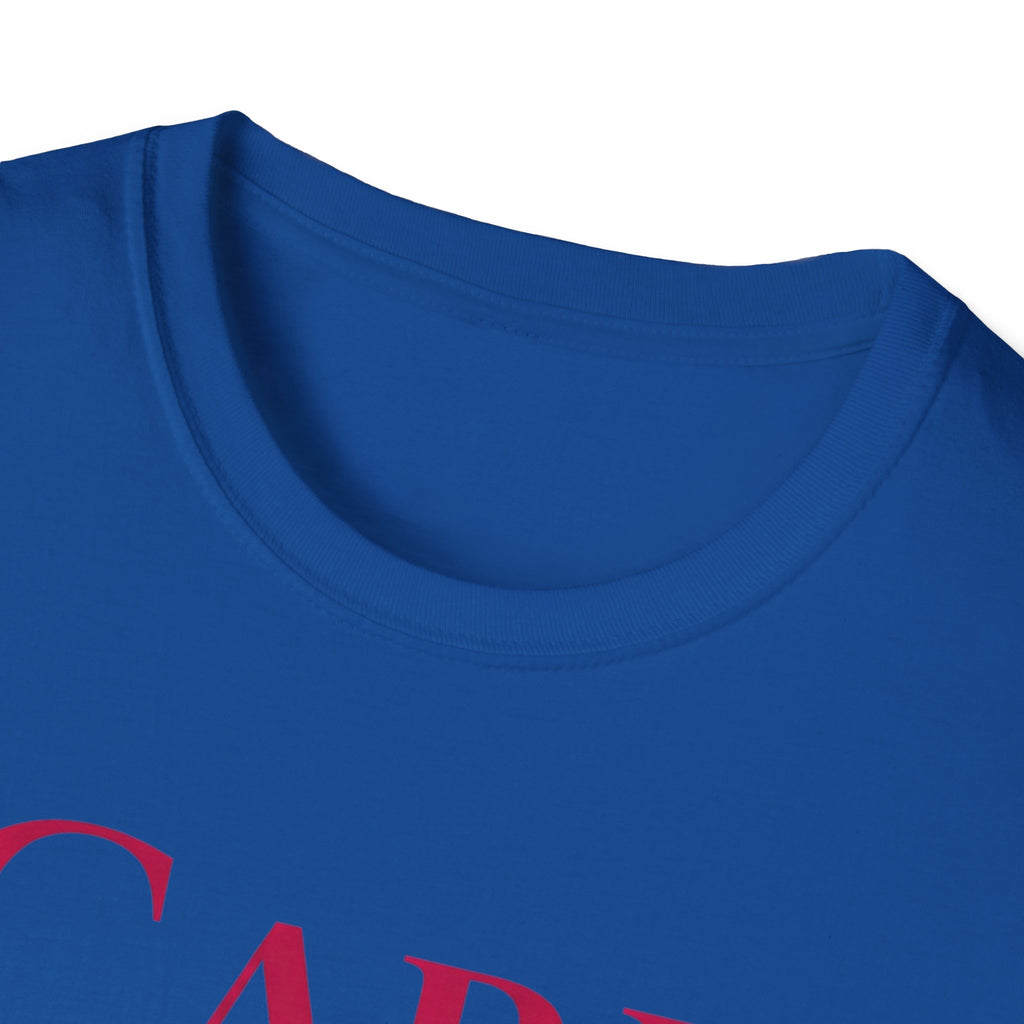 Camiseta "Cuidado con Actitud" — Camiseta de autocuidado con escritura elegante