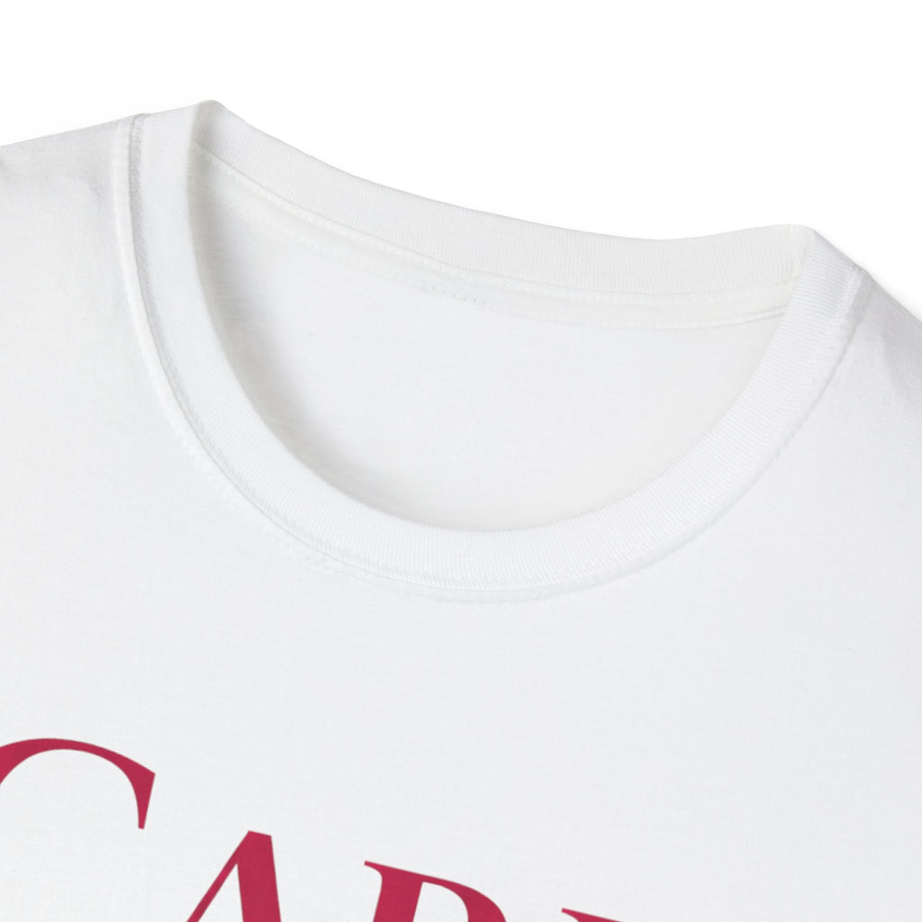 Camiseta "Cuidado con Actitud" — Camiseta de autocuidado con escritura elegante