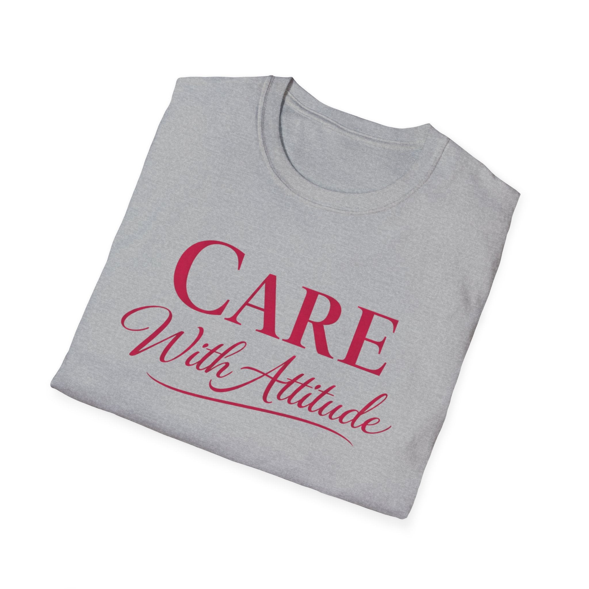 Camiseta "Cuidado con Actitud" — Camiseta de autocuidado con escritura elegante